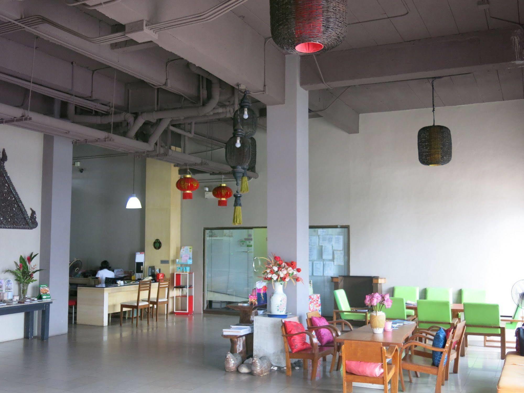 Rome Place Hotel Phuket Ngoại thất bức ảnh